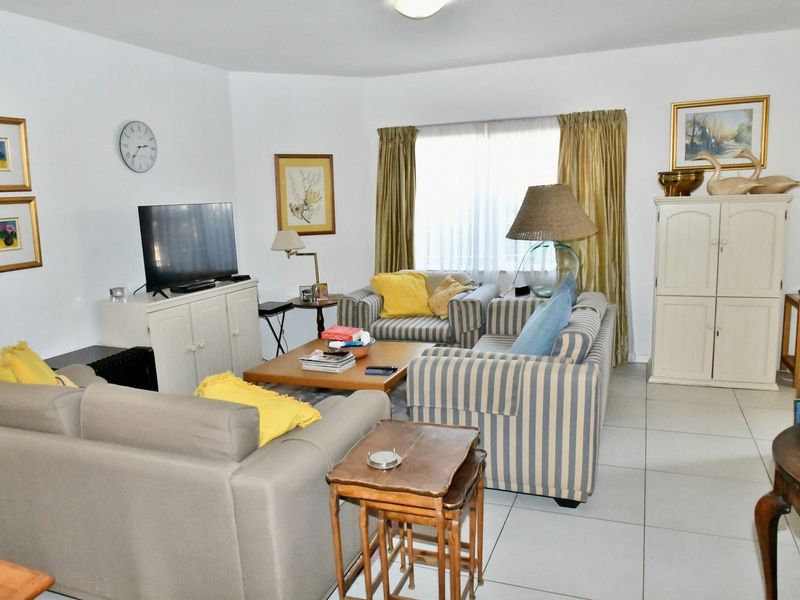 YOUR IDEAL GROUND-FLOOR LIVING SPACE – 3 BEDROOM APARTMENT - Photo 3