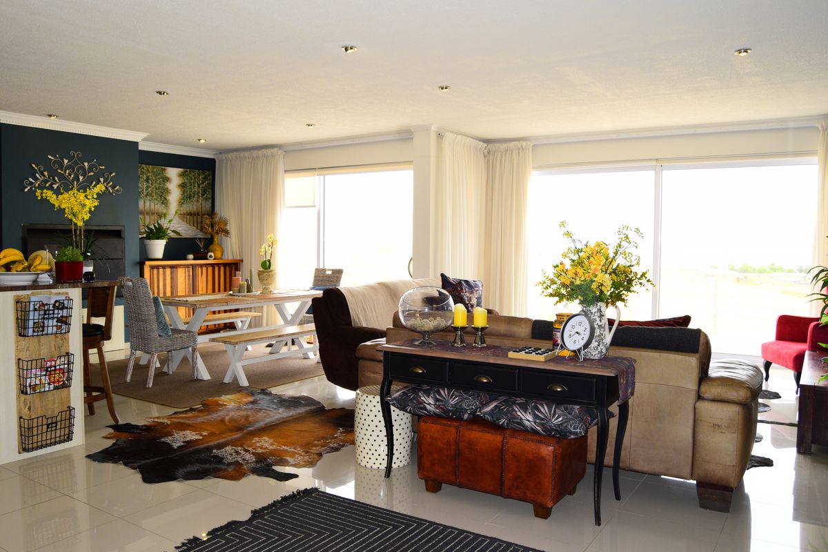 3 Bed. 2.5 Bath Penthouse apartment with Spectacular Views - Photo 2