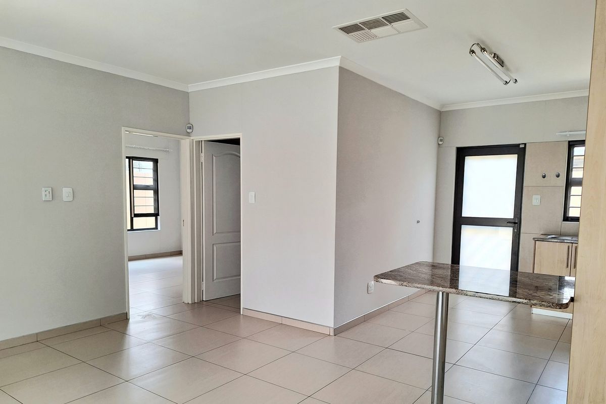 TOWN HOUSE FOR SALE - Photo 2