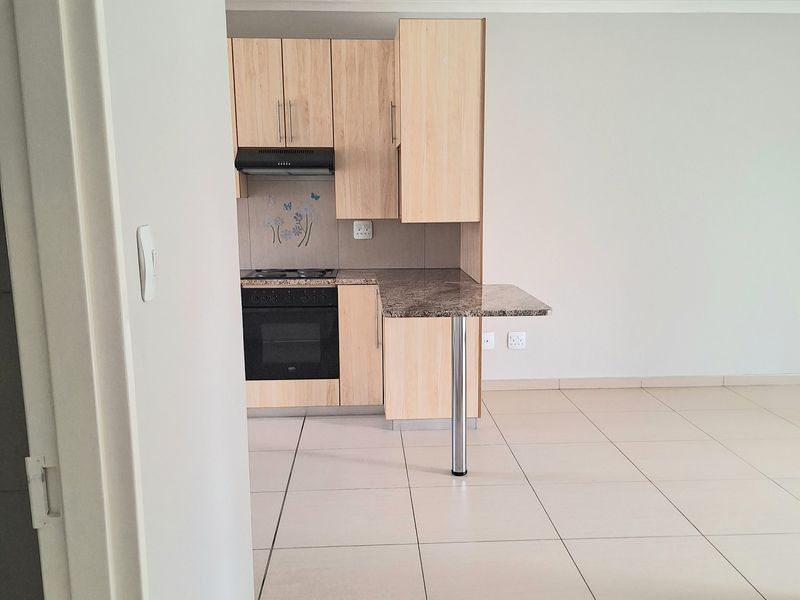 TOWN HOUSE FOR SALE - Photo 6