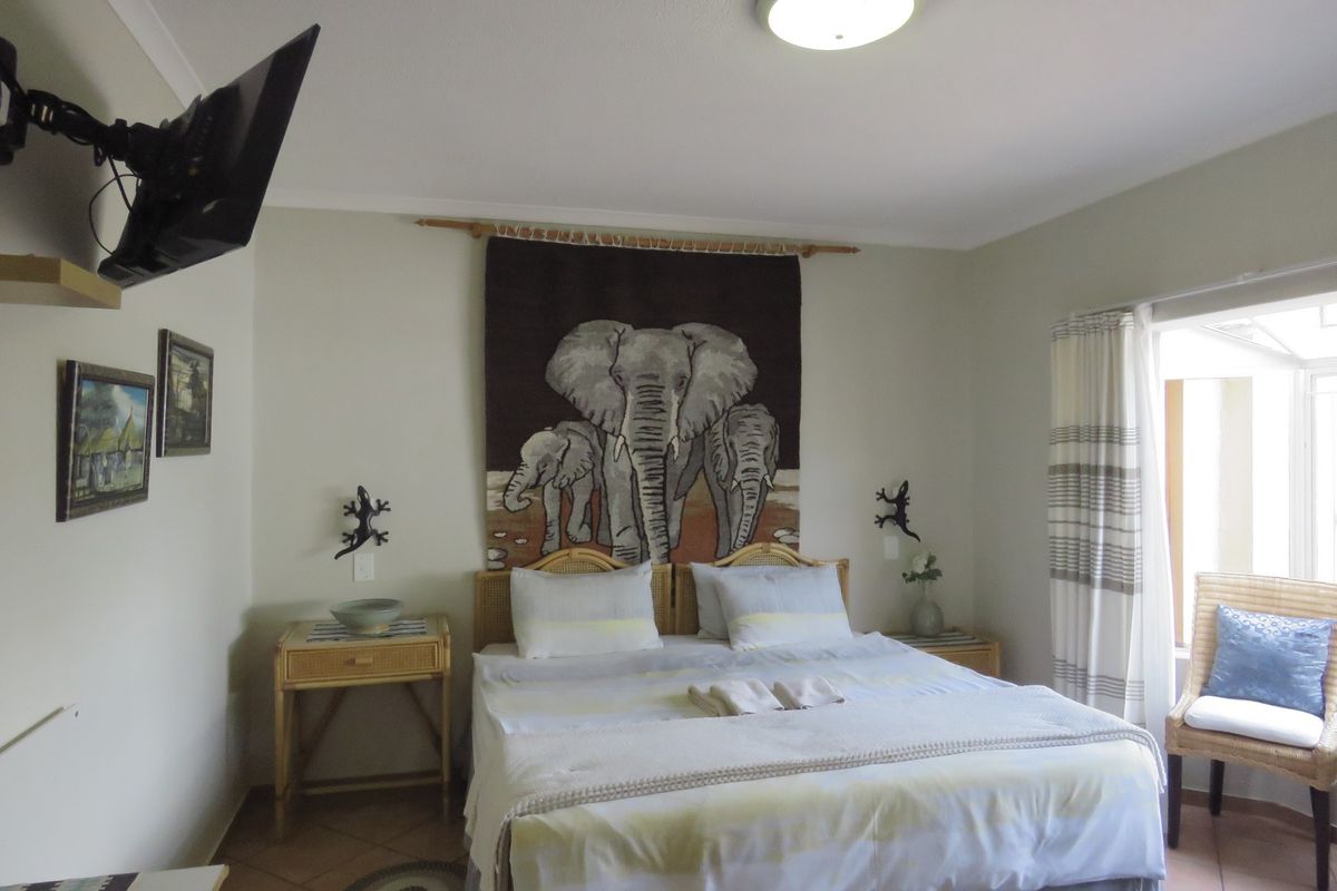 GUESTHOUSE FOR SALE – PRIME INVESTMENT OPPORTUNITY - Photo 5