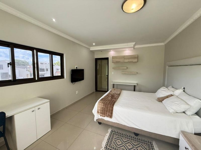 GUESTHOUSE INVESTMENT IN HOCHLANDPARK – EARN FROM DAY ONE! - Photo 3