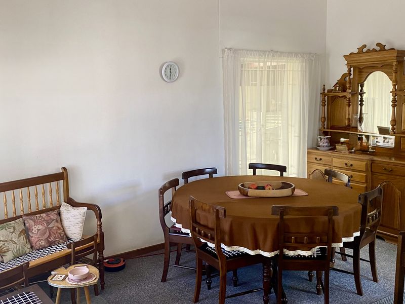 Stunning 3 Bedroom Townhouse in Avis Village, Klein Windhoek! - Photo 4