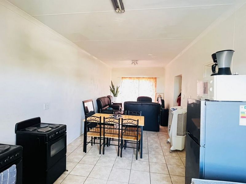 Apartment in Havana Court - Photo 2