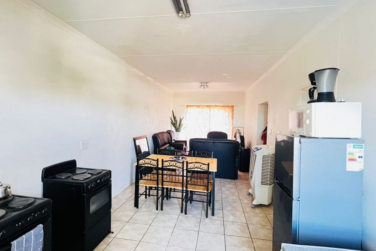 Apartment in Havana Court - Photo 2