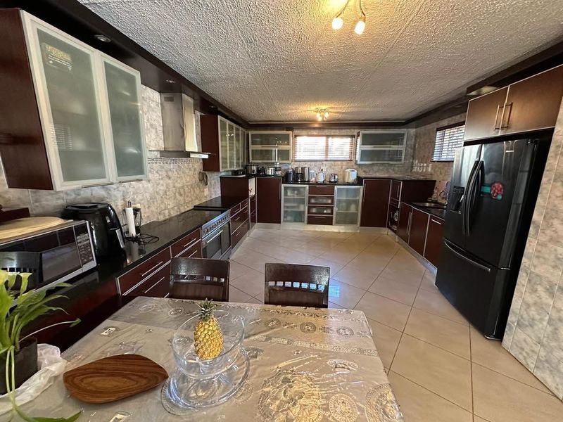 Freestanding For Sale In Windhoek - Photo 8