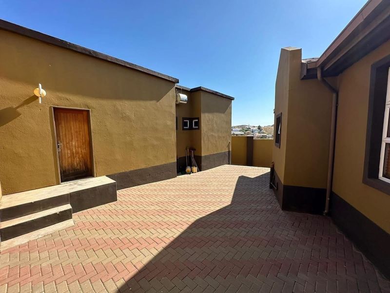 Freestanding For Sale In Windhoek - Photo 3