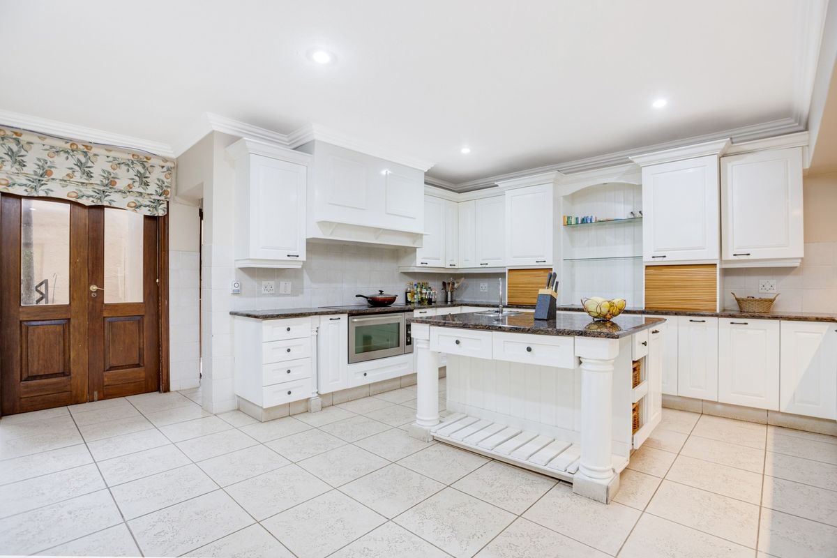 House Pending Sale In Sandton - Photo 5