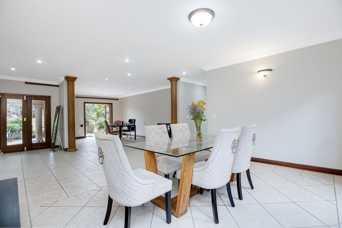 House Pending Sale In Sandton - Photo 2