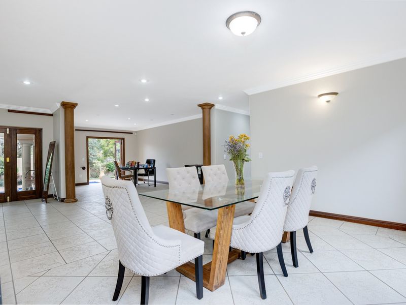 House Pending Sale In Sandton - Photo 2