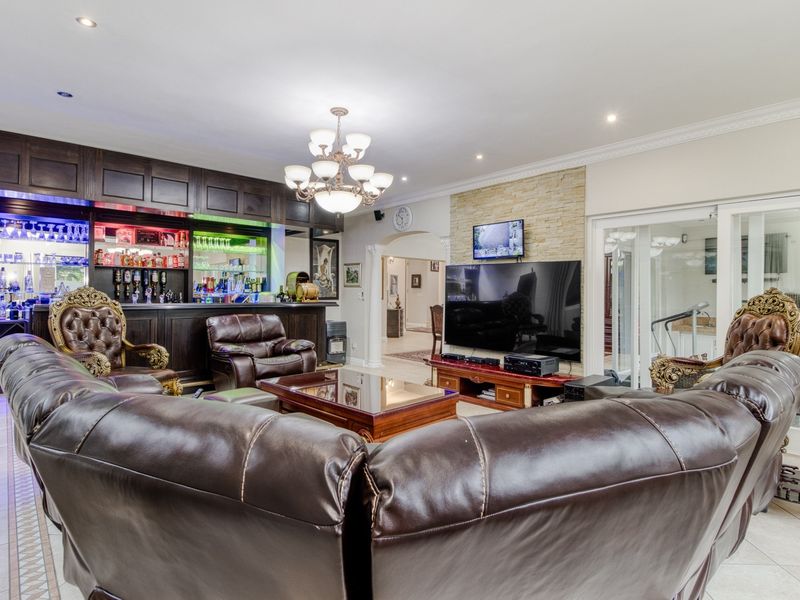 House Pending Sale In Sandton - Photo 10