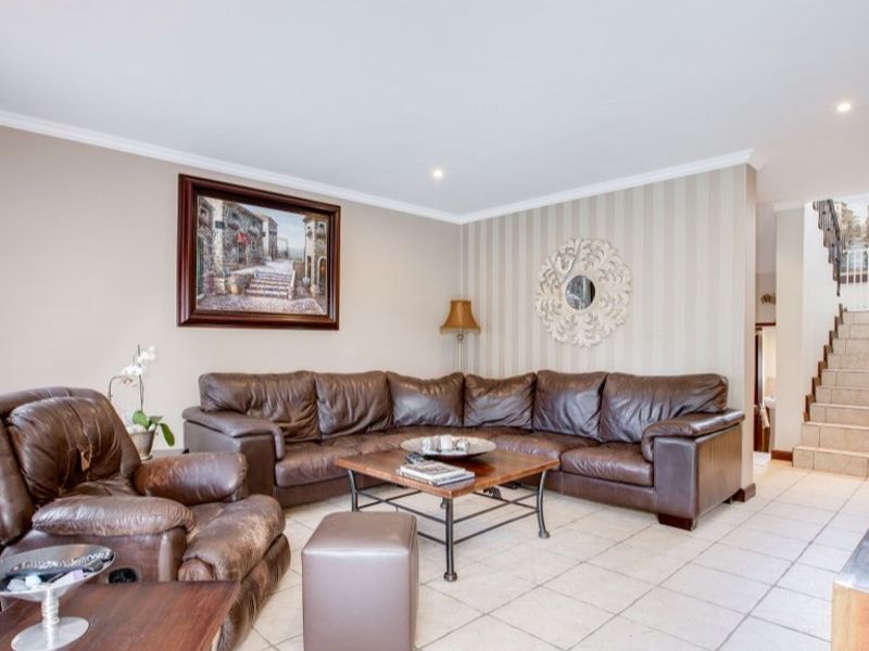 Three Bedroom Family Home for Rent in Dainfern Ridge - Photo 7