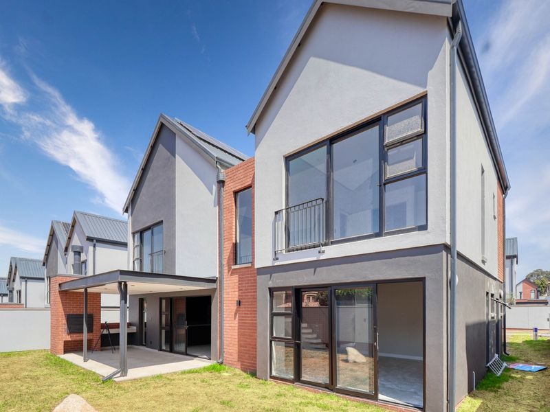 3-Bedroom Modern Luxury Cluster for Rent in Craigavon - Photo 2