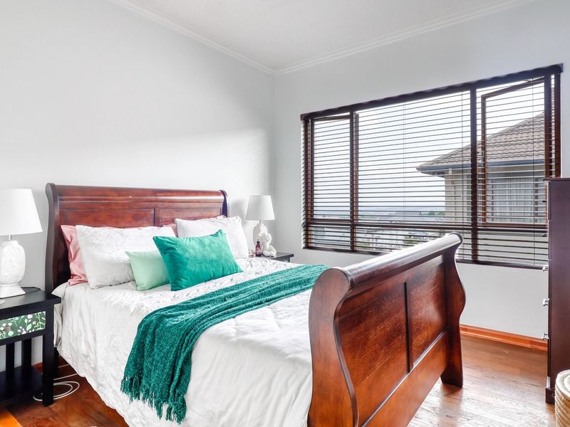Charming 2 Bedroom Apartment! - Photo 7