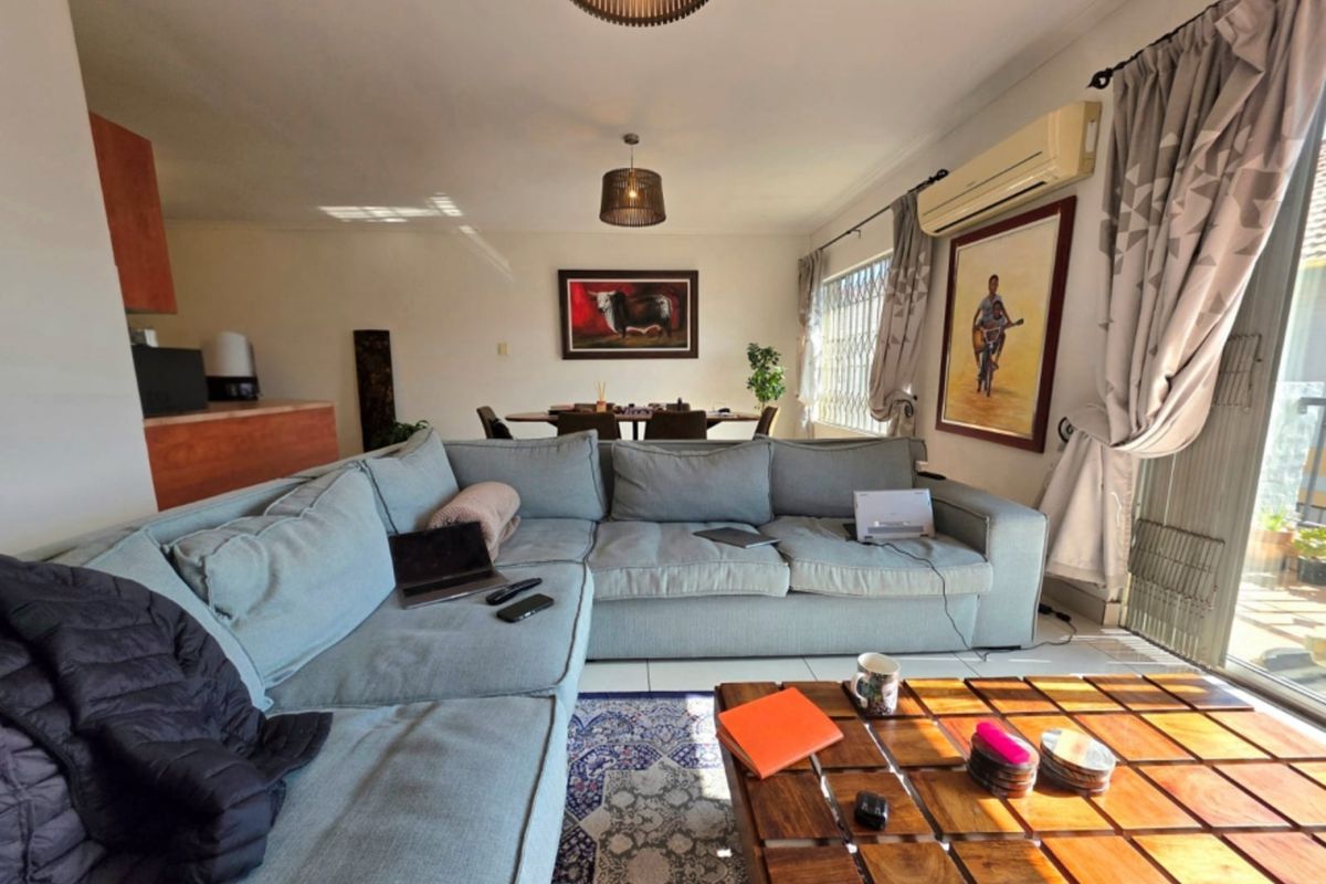 2 Bedroom 2 Bathroom Top Floor Apartment in Dainfern! - Photo 4
