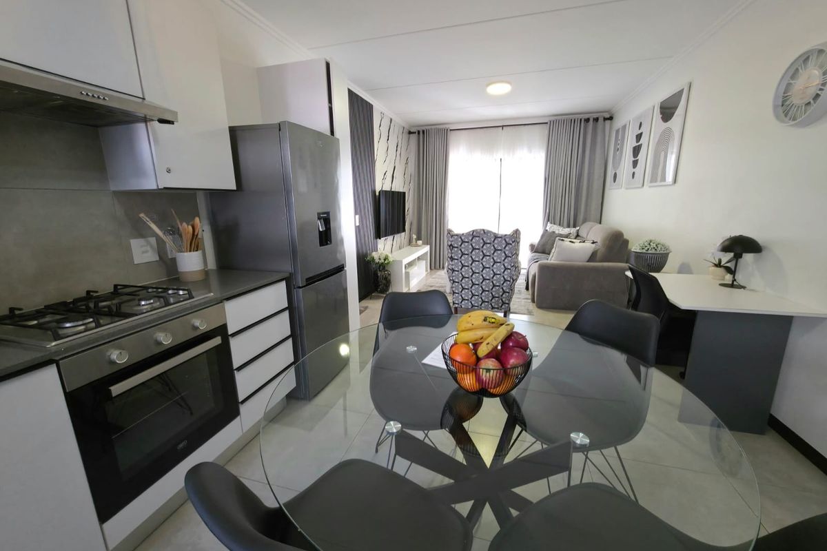 2 Bedroom | 1 Bathroom | Furnished in Fourways - Photo 2