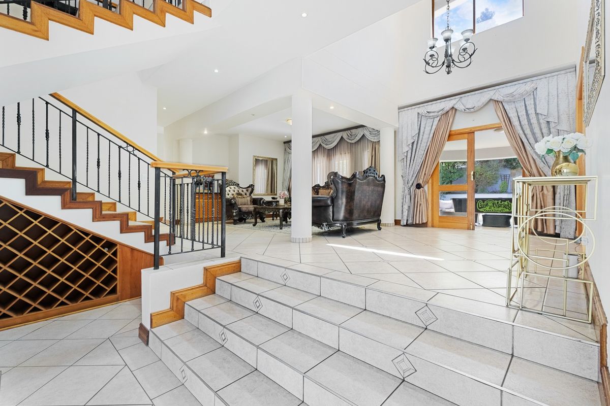 Spacious 4-Bedroom family home - Photo 3