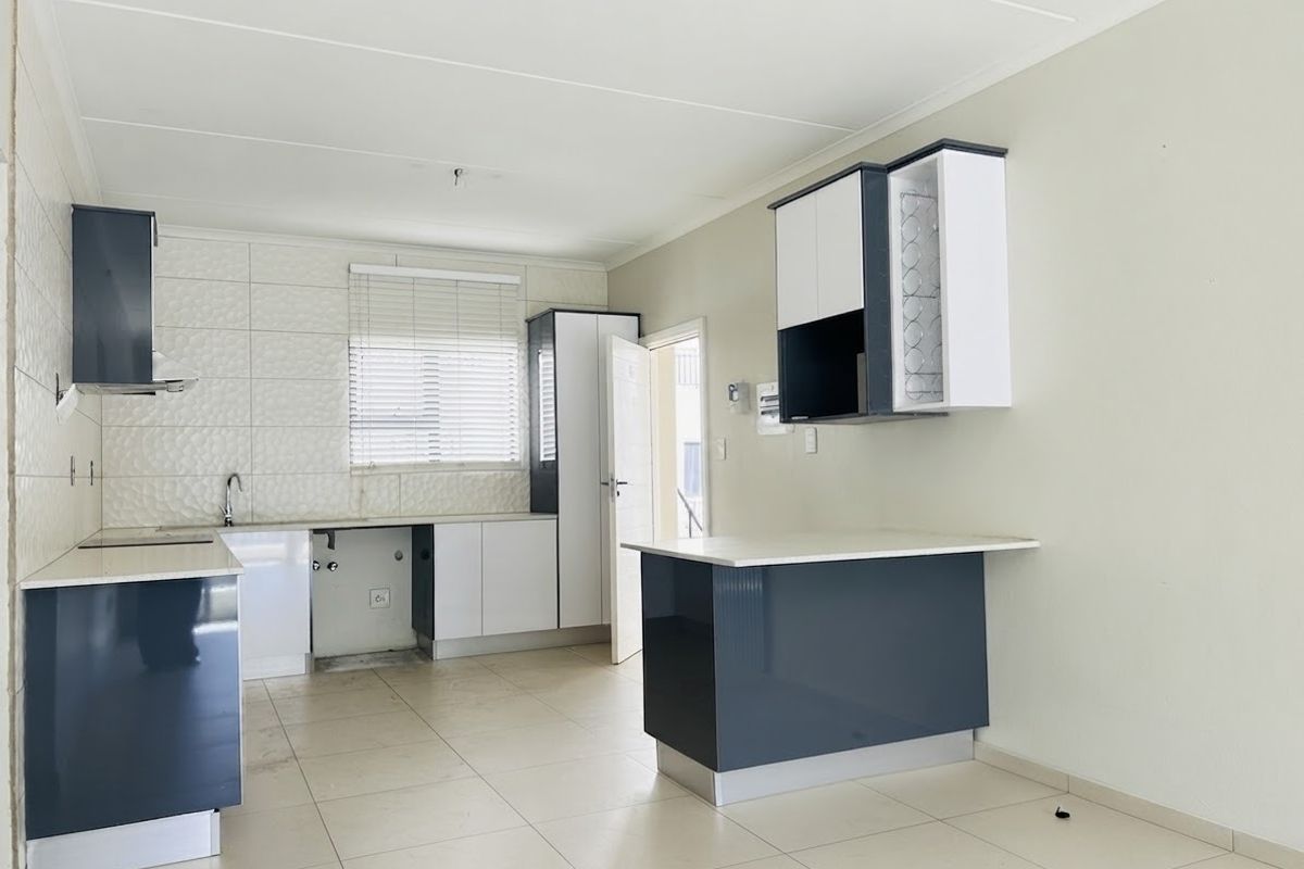 Newly Renovated 2-Bedroom Apartment to Rent – The View, Fourways - Photo 2