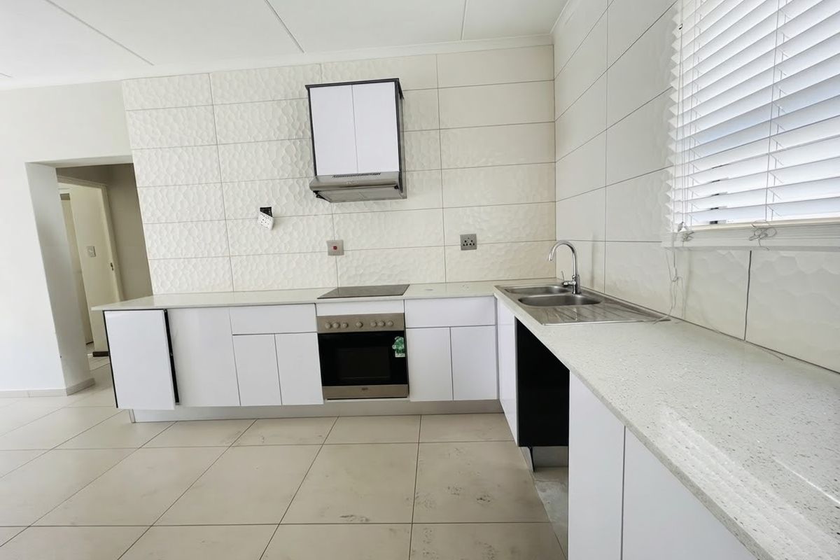 Newly Renovated 2-Bedroom Apartment to Rent – The View, Fourways - Photo 3