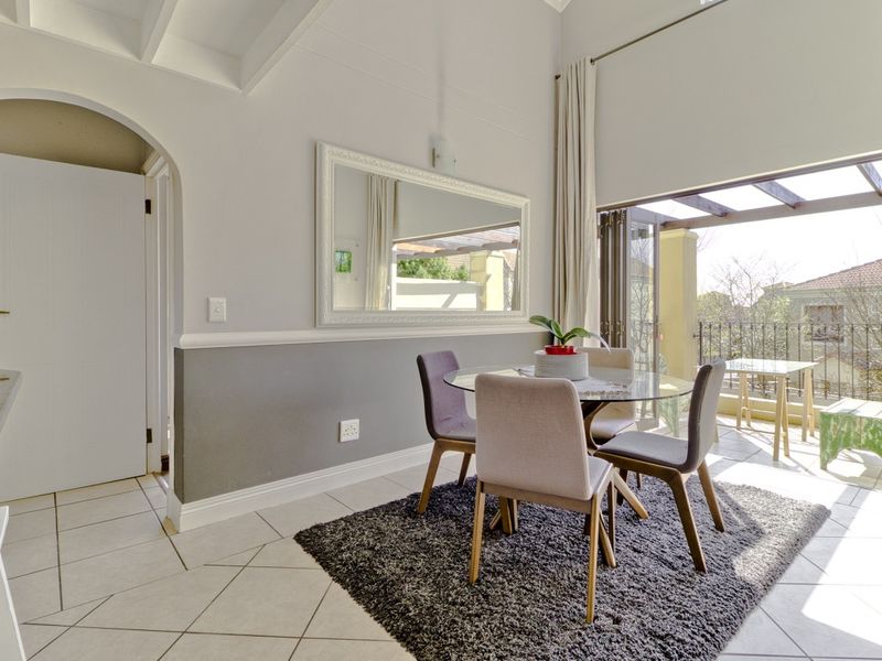 Stylish, Fully Furnished One Bedroom Loft in Lonehill – Your Ideal Retreat! - Photo 9