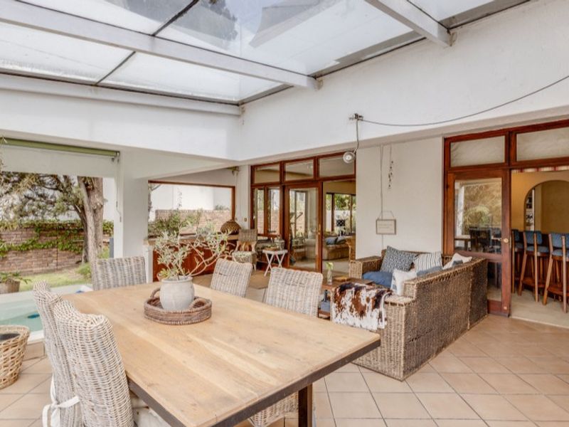 House Pending Sale In Sandton - Photo 8