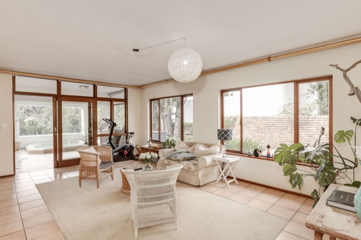 House Pending Sale In Sandton - Photo 5