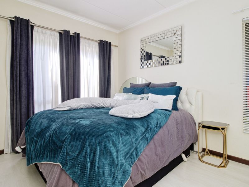 VIEW BY APPOINTMENT - Photo 10