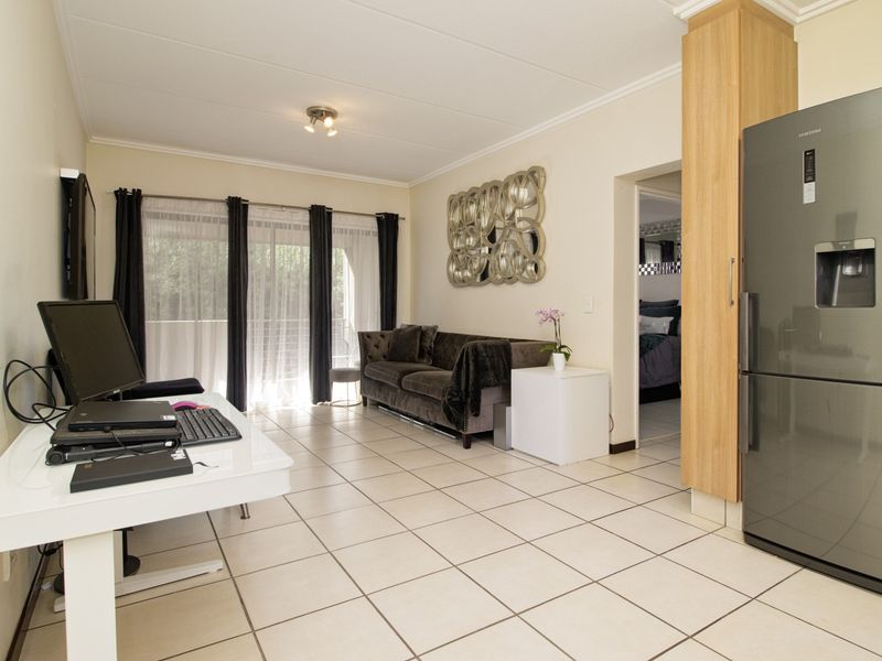 VIEW BY APPOINTMENT - Photo 7