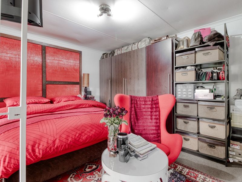 Welcome to this charming enclave nestled on the outskirts of Norscot Koppies. - Photo 9