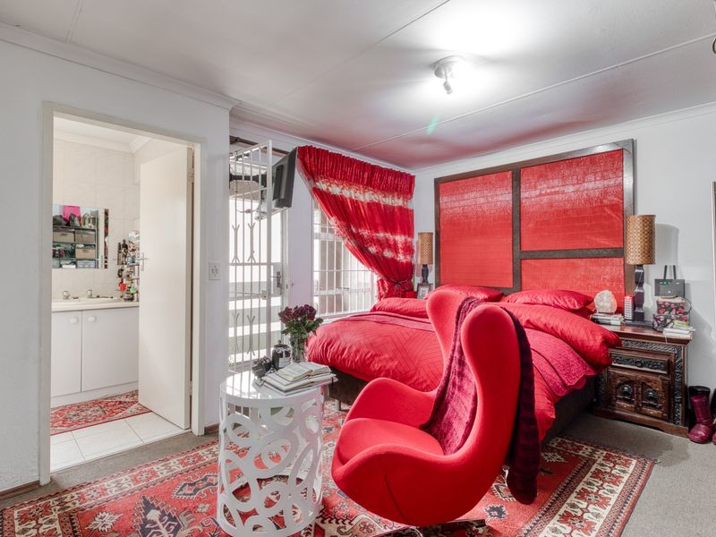 Welcome to this charming enclave nestled on the outskirts of Norscot Koppies. - Photo 8