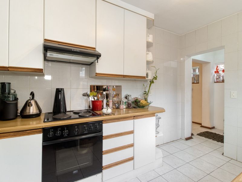 Welcome to this charming enclave nestled on the outskirts of Norscot Koppies. - Photo 7