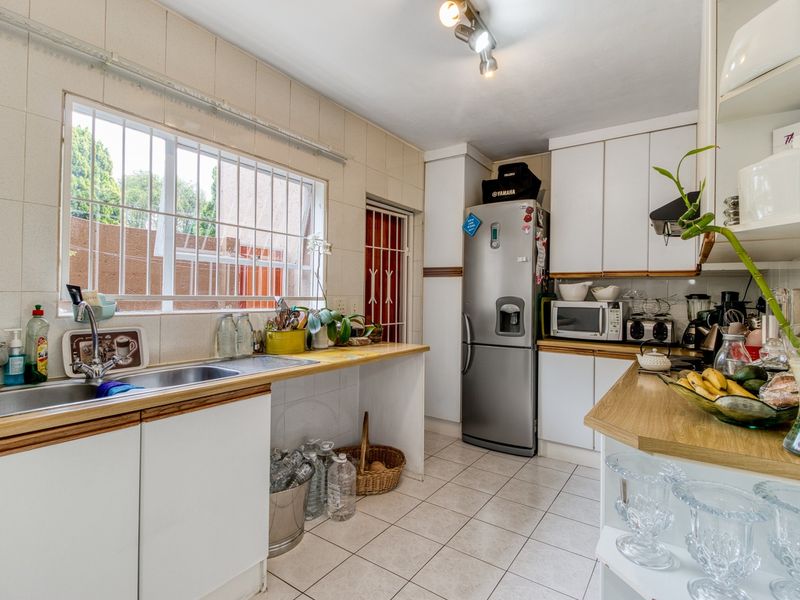 Welcome to this charming enclave nestled on the outskirts of Norscot Koppies. - Photo 5