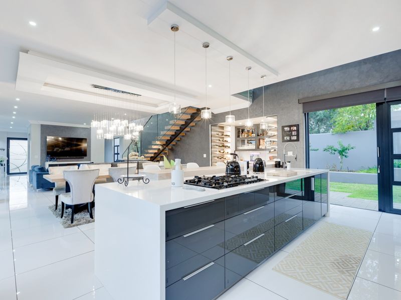 VIEW BY APPOINTMENT - Photo 10