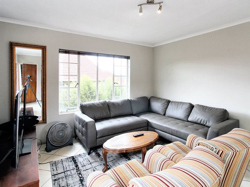 VIEW BY APPOINTMENT - Photo 6