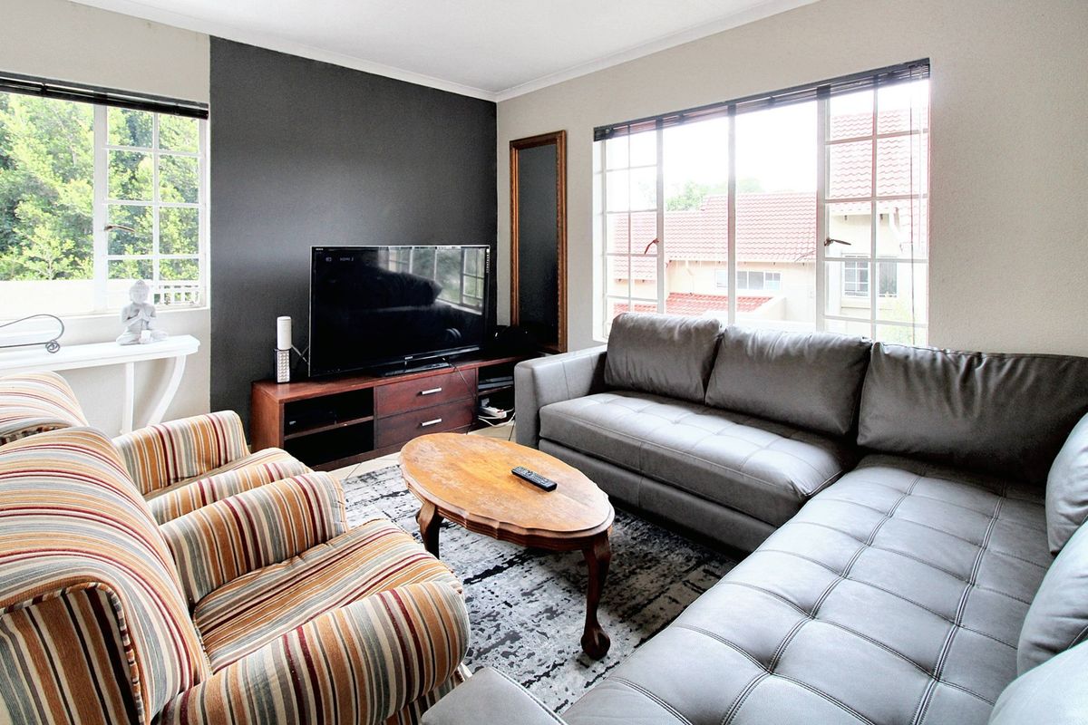 VIEW BY APPOINTMENT - Photo 4