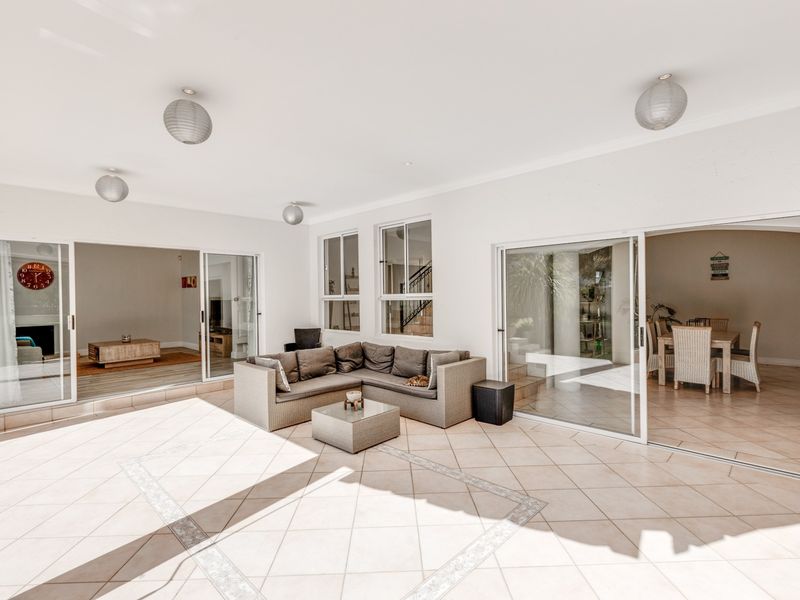 House Pending Sale In Sandton - Photo 8