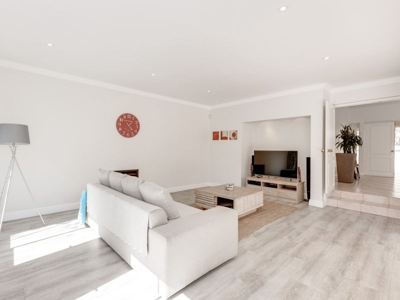 House Pending Sale In Sandton - Photo 6