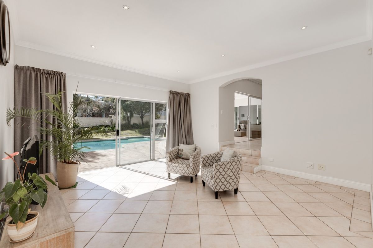 House Pending Sale In Sandton - Photo 4