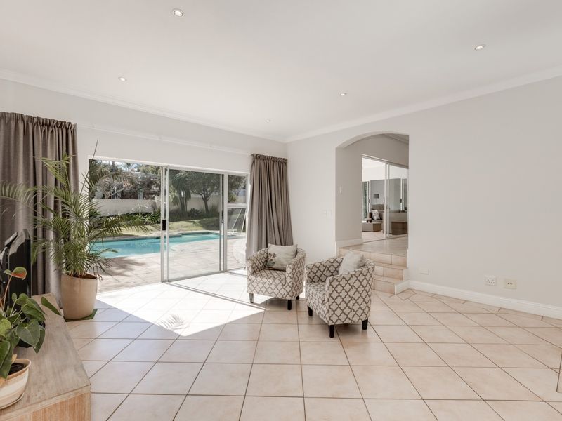 House Pending Sale In Sandton - Photo 4