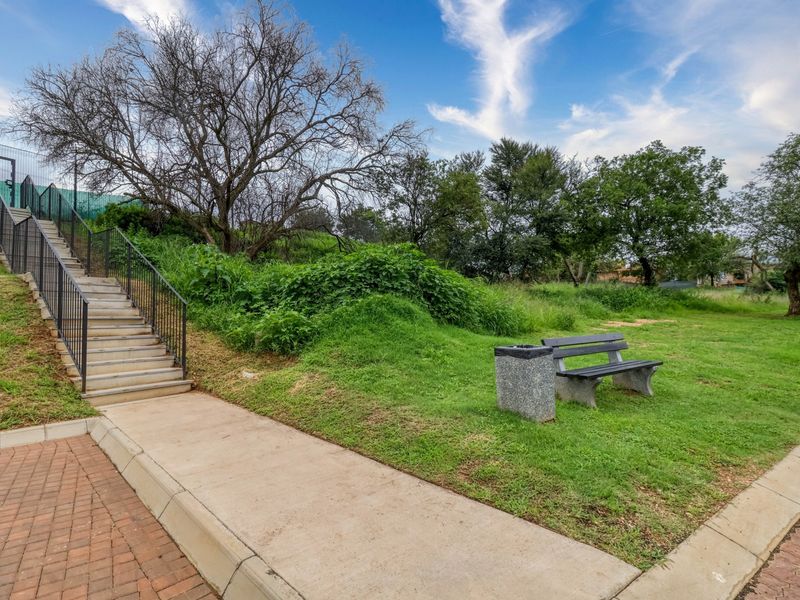 VIEW BY APPOINTMENT - Photo 2