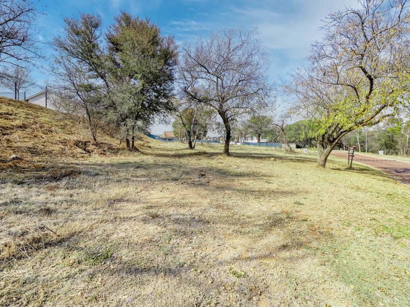 VIEW BY APPOINTMENT - Photo 8