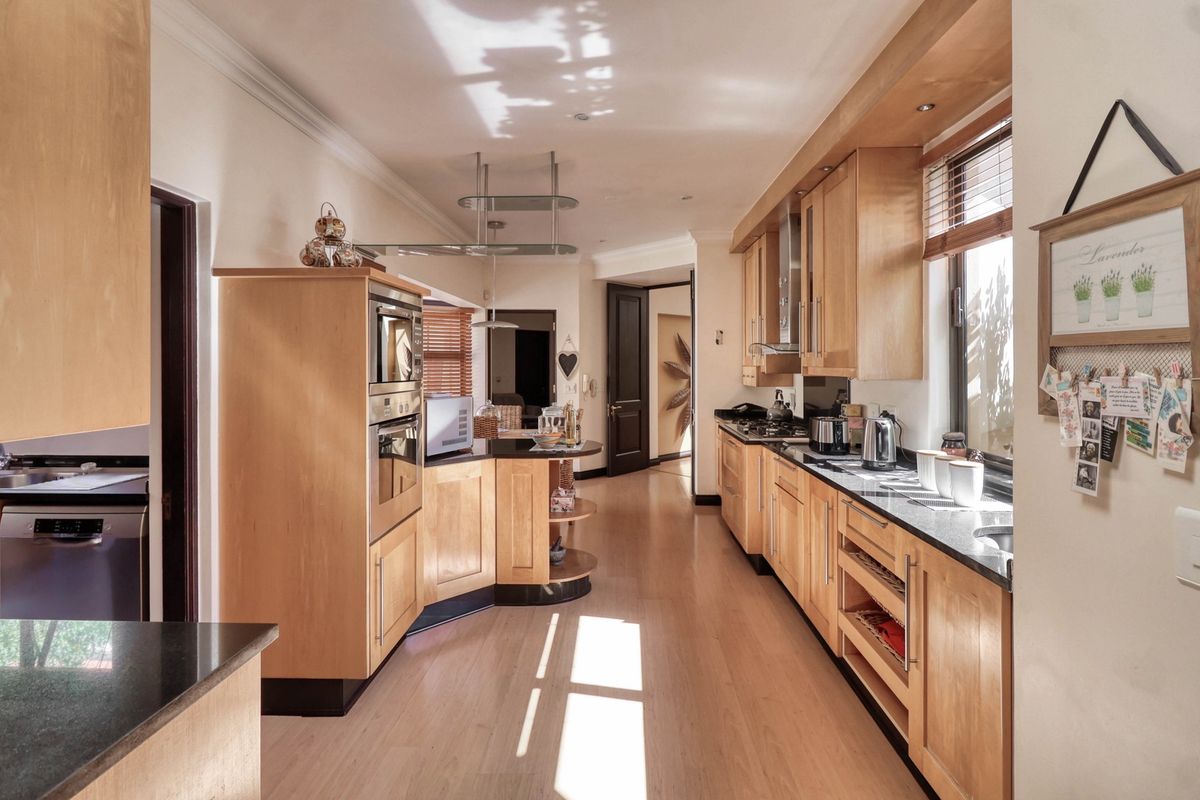 VIEW BY APPOINTMENT - Photo 4