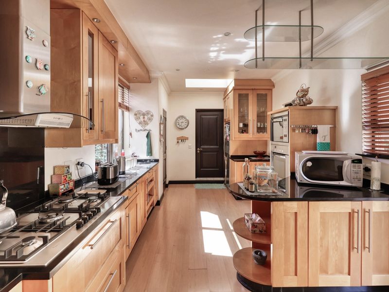 VIEW BY APPOINTMENT - Photo 3