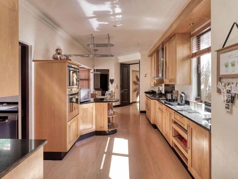 LISTED @ R 4 650M - SOLD APRIL 2025 @ R 4 125 MILLION - Photo 4
