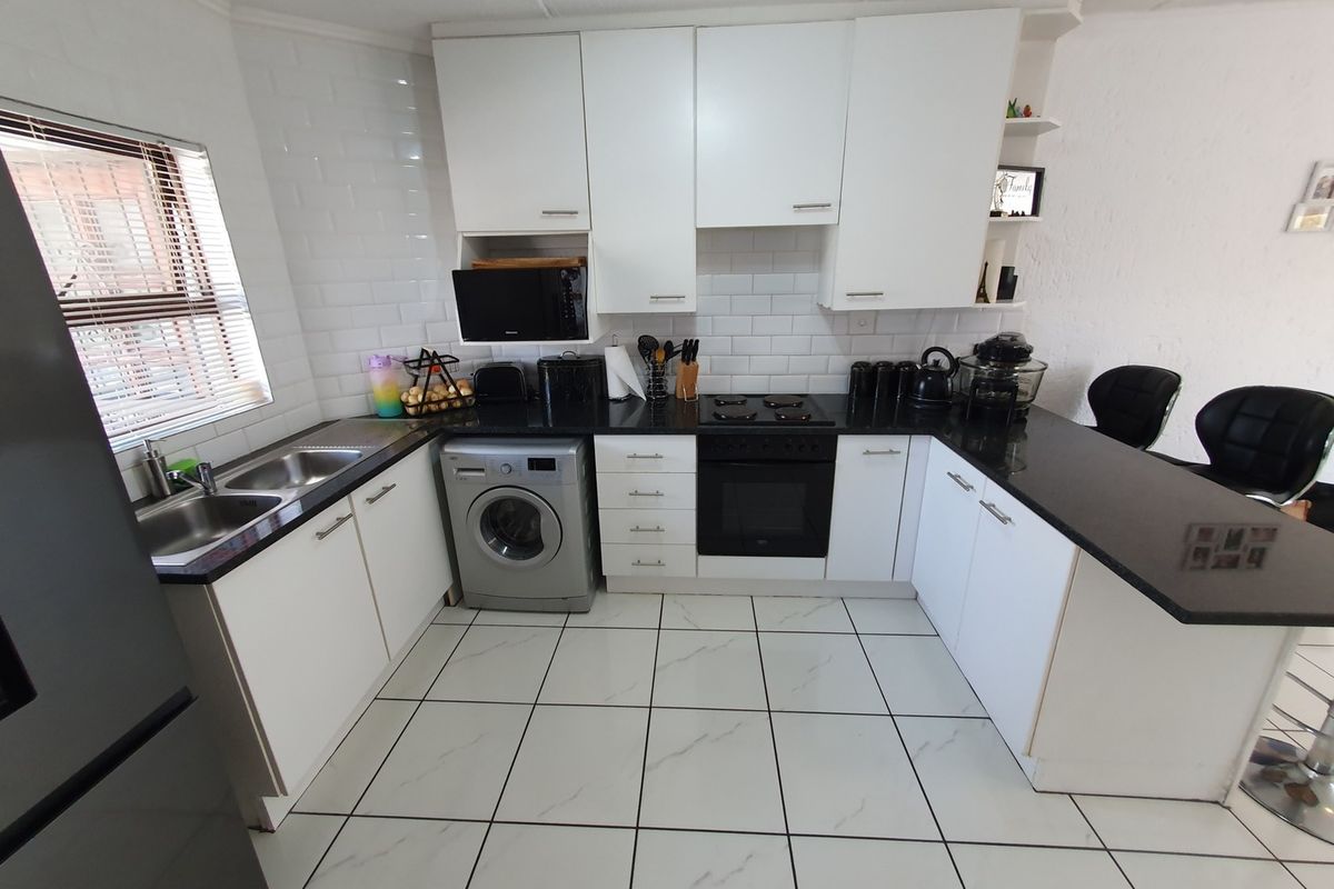 VIEW BY APPOINTMENT - Photo 5