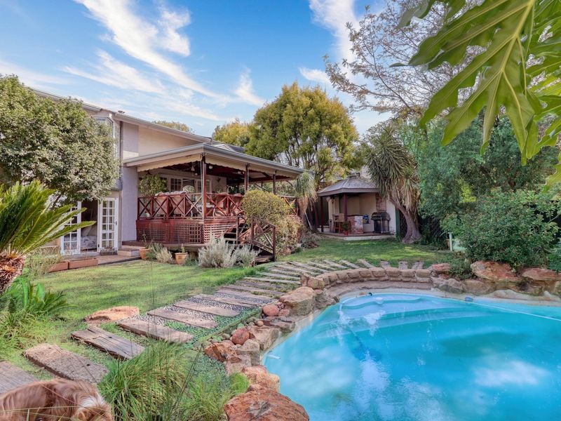 48 Karob Crescent, Fourways Gardens - Photo 1
