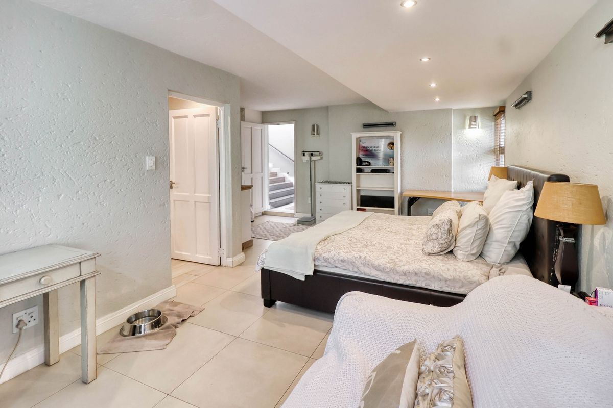 48 Karob Crescent, Fourways Gardens - Photo 3