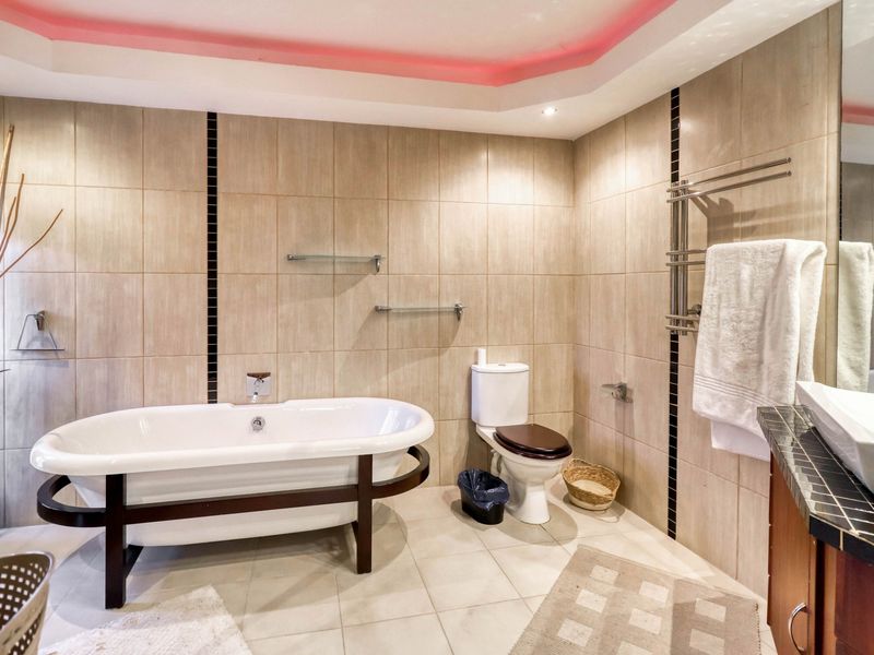 48 Karob Crescent, Fourways Gardens - Photo 7