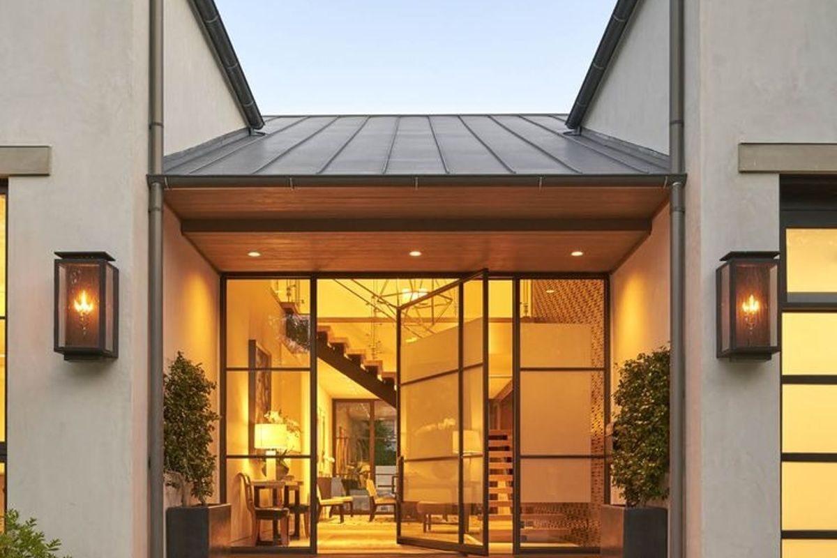 VIEW BY APPOINTMENT - Photo 5