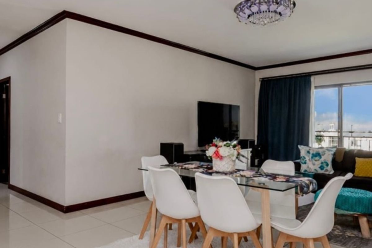 Modern 3-Bedroom Apartment for Sale in Summerset - Photo 2